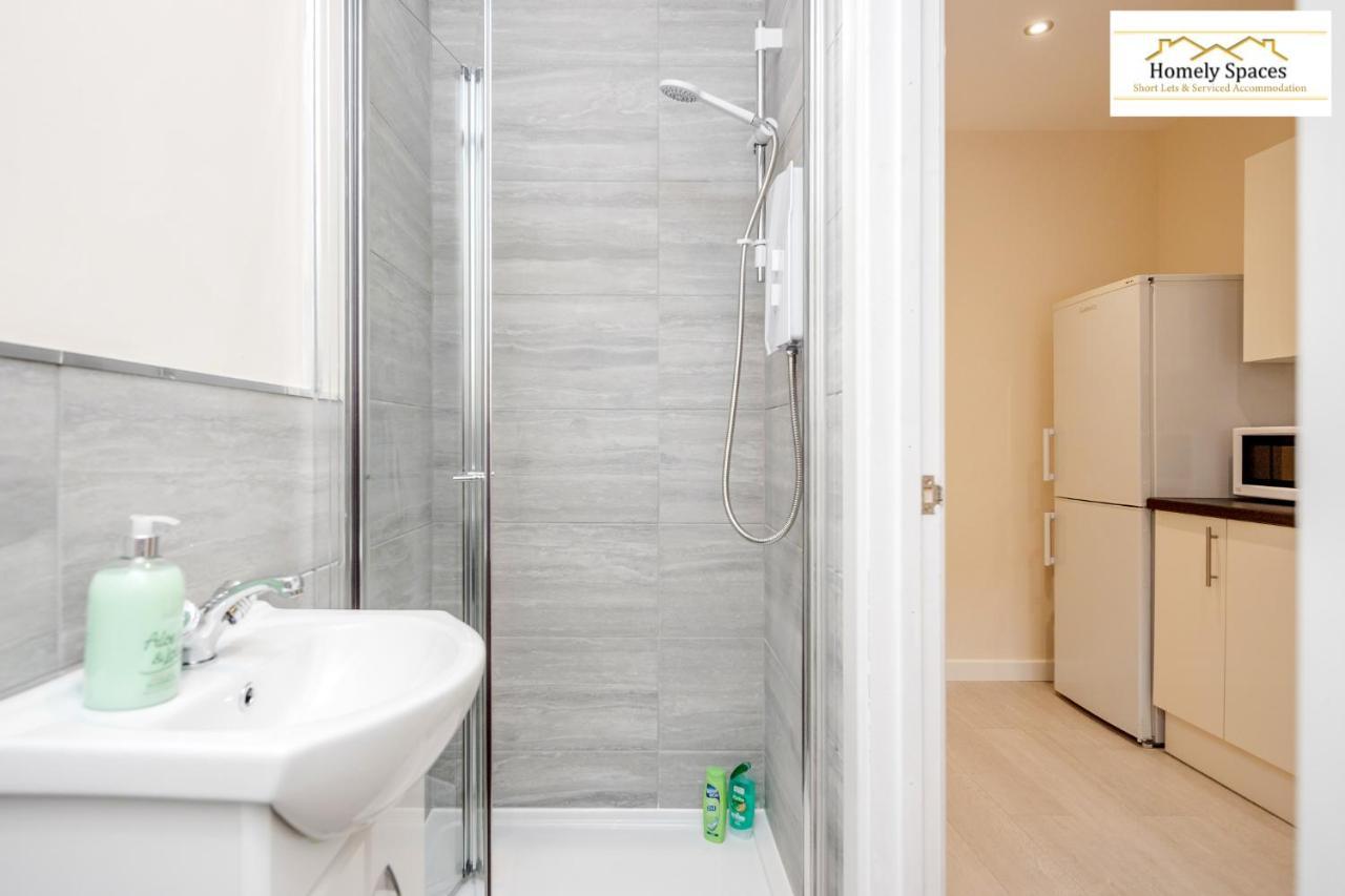 Bedford Hospital Victoria Apartments A And B By Homely Spaces Short Lets & Serviced Accommodation Exteriör bild